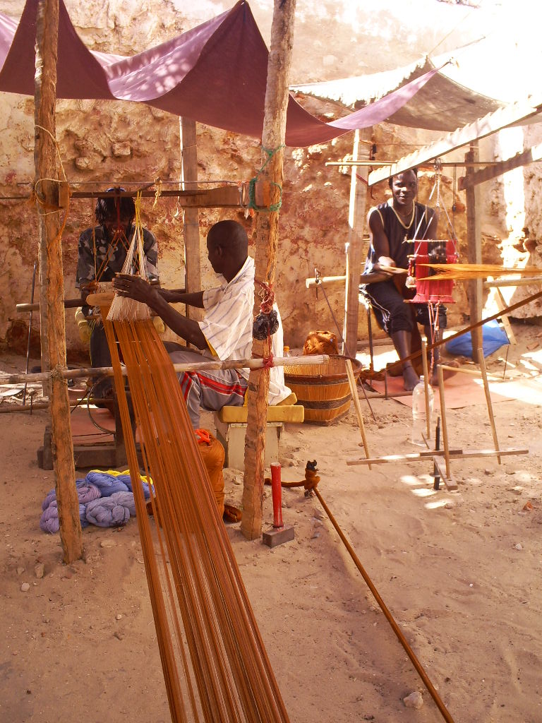 Weaving team